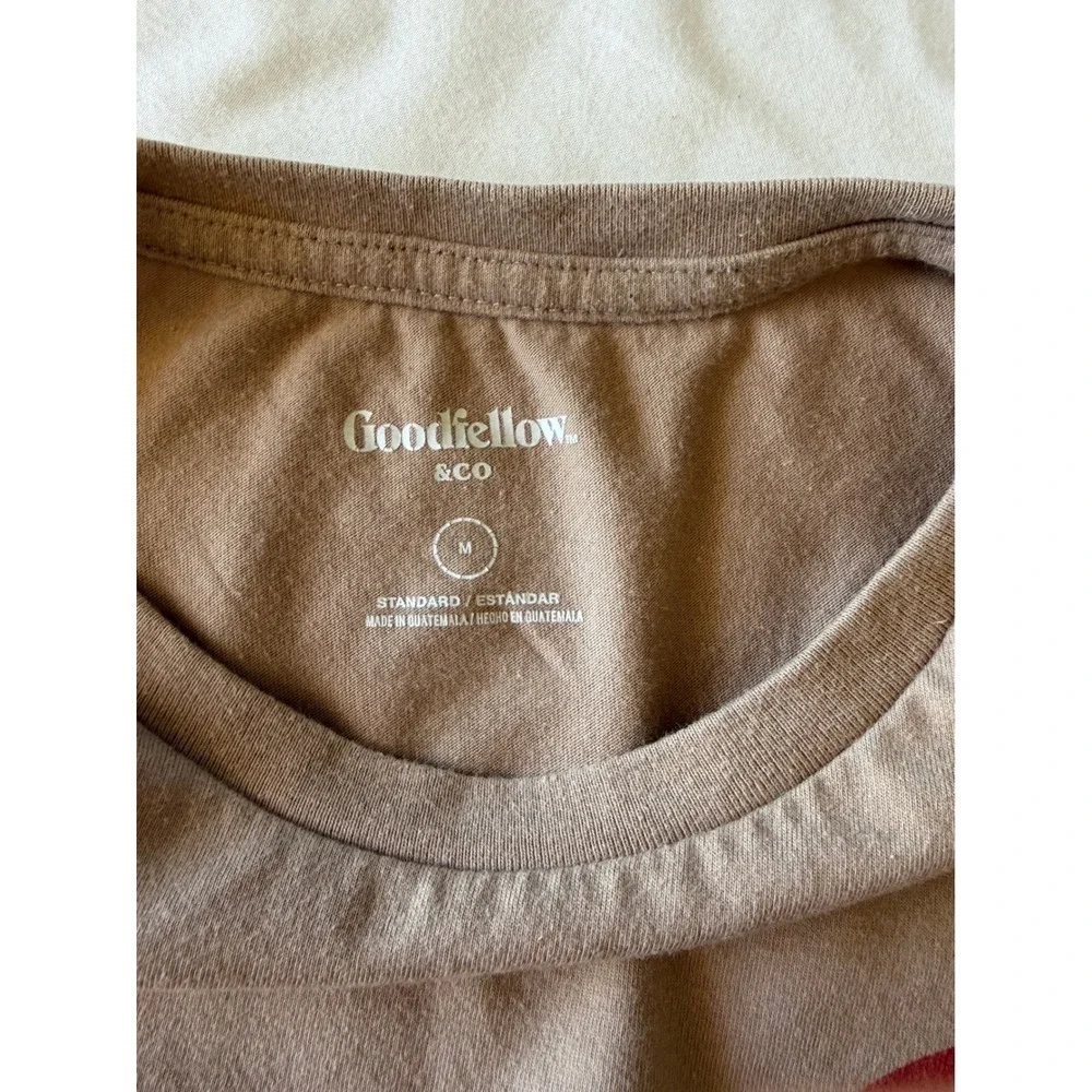 Goodfellow & Co Mens Tan Graphic T-Shirt Red Sun Landscape Crew Neck Size M